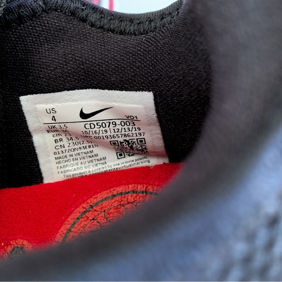 Nike Air PG 4 Basketball Athletic Shoes - Picture 11 of 16